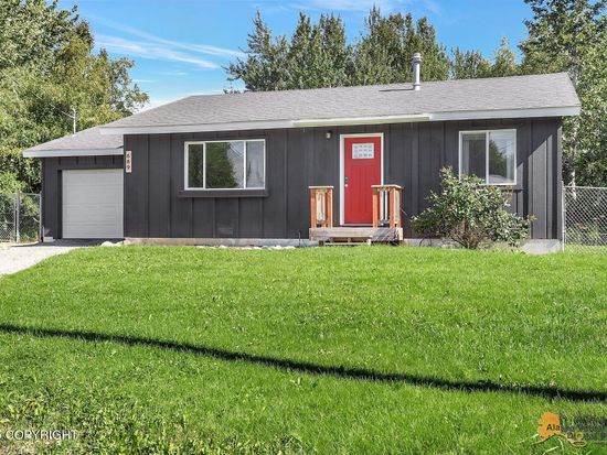 689 E Eklutna St, Palmer, AK 99645