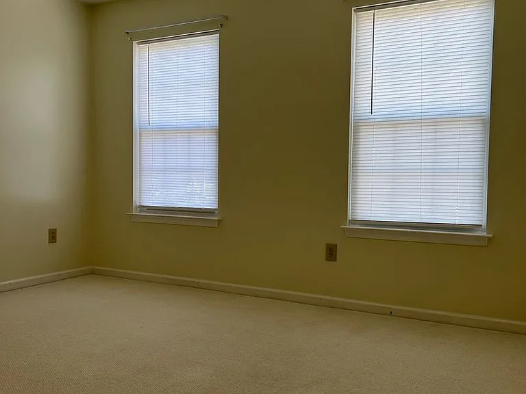 110 Bugle Ct — Photo 38