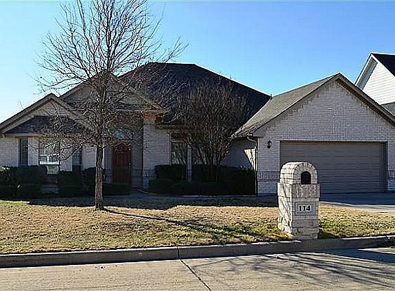 3rd image of 114 Clyde Dr