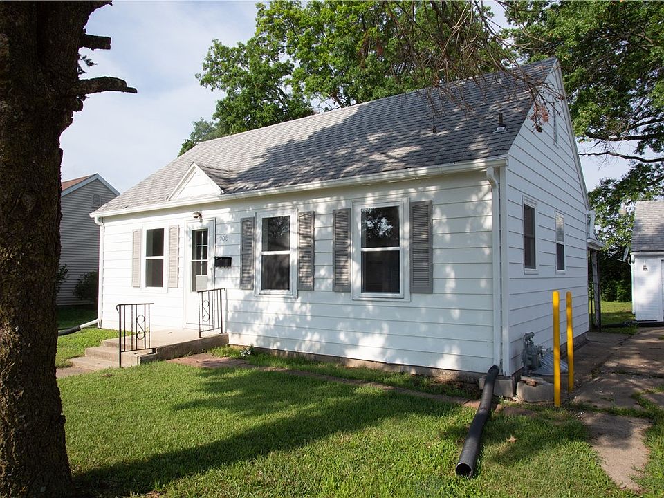 1st image of 206 N Park Lane Dr