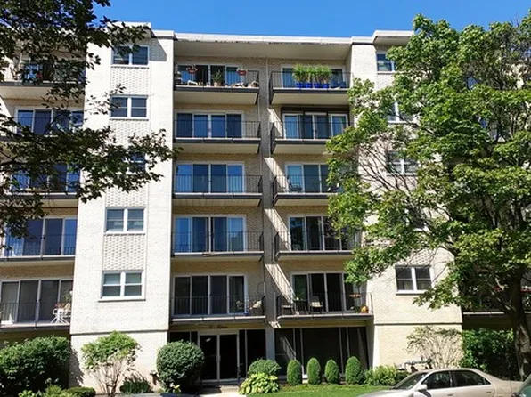 215 Marengo Ave APT 3B, Forest Park, IL 60130