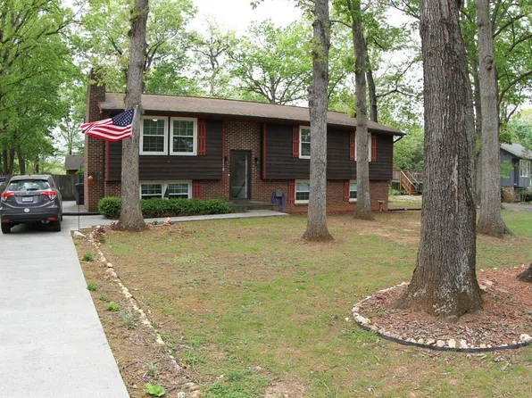 1118 Granite Dr, Bedford, VA 24523