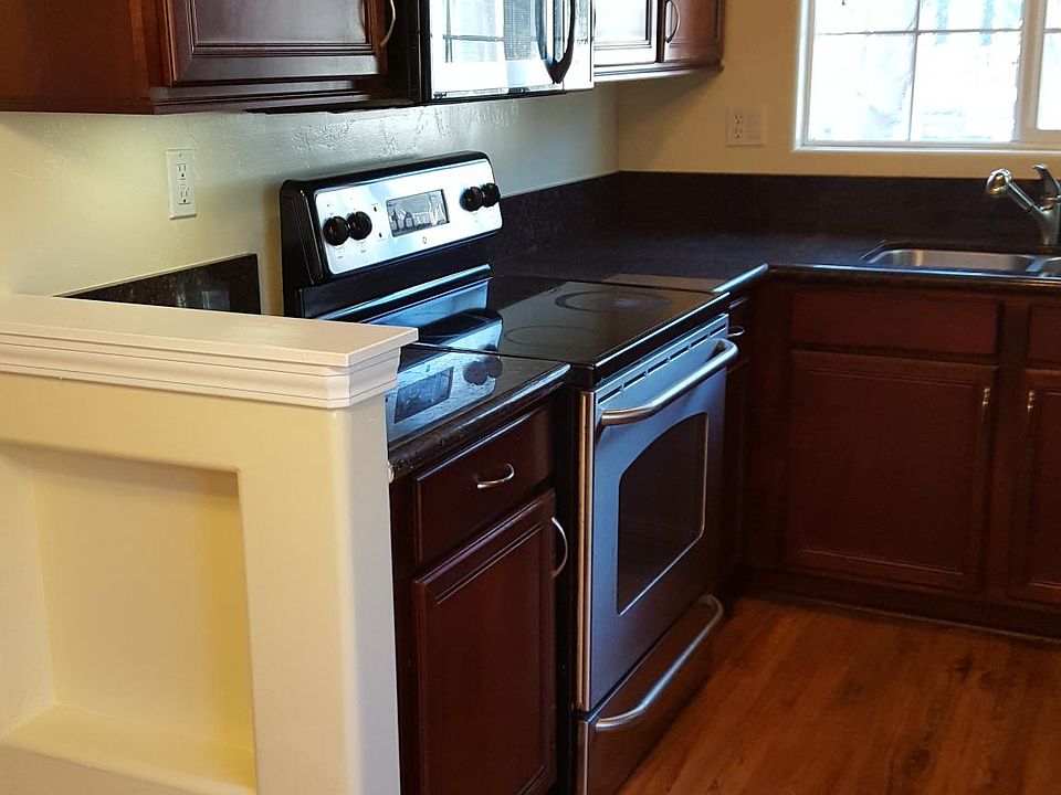 1st image of 523 Graves Ave Unit 202