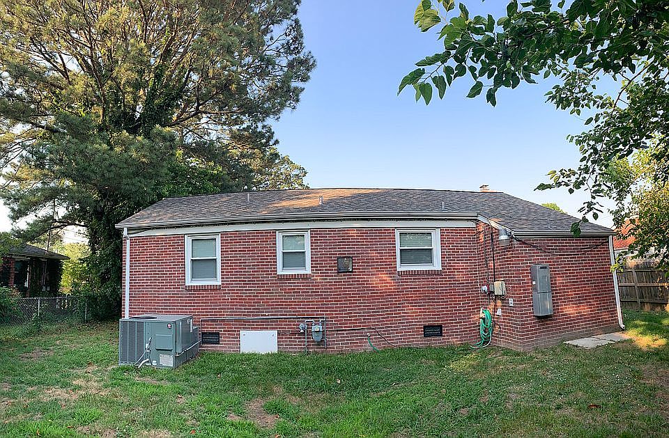 2nd image of 15 Duncan Dr