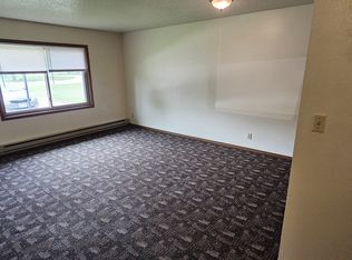 126 W 6th St #5, Volga, SD 57071