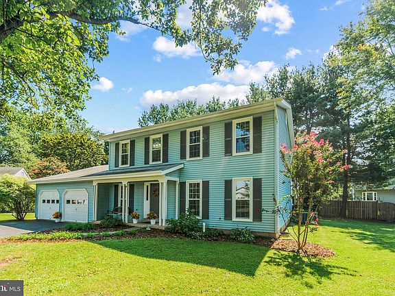 2nd image of 1322 Browns Mill Ct