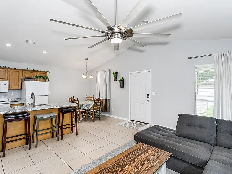 8410 Jarmen Ln — Photo 3