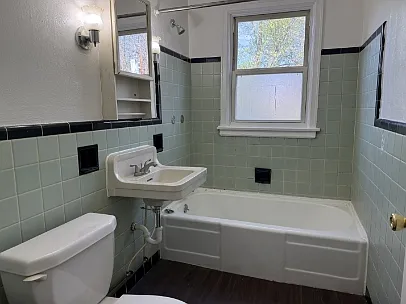 239 Valleyview Dr #3 — Photo 5