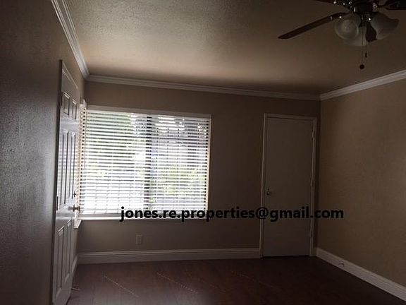 3rd image of 7072 Demaret Dr