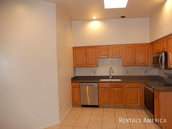 5th image of 131 E Bowers Ct