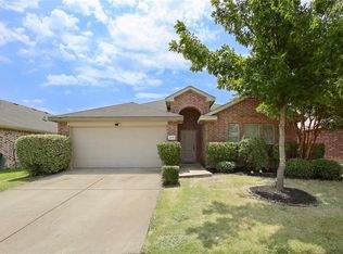 2026 Kingsbridge Dr, Heartland, TX 75126