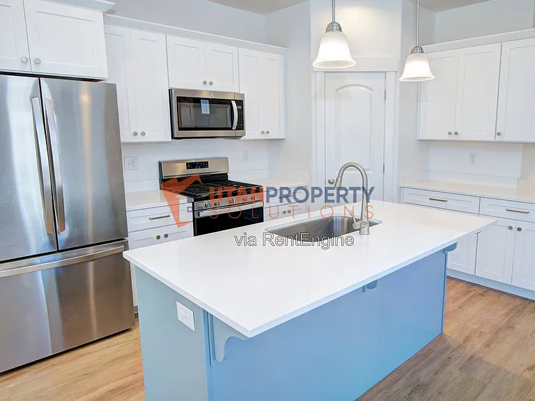 1316 W Dawes Way — Photo 9