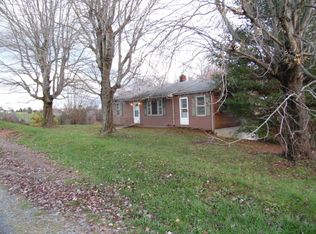 2556 Mead Valley Rd, Moneta, VA 24121