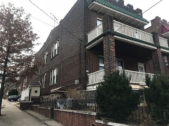 3rd image of 714 E 237th St
