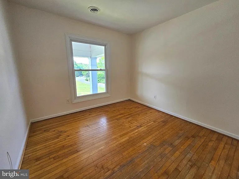 125 E Williams St #205 — Photo 6