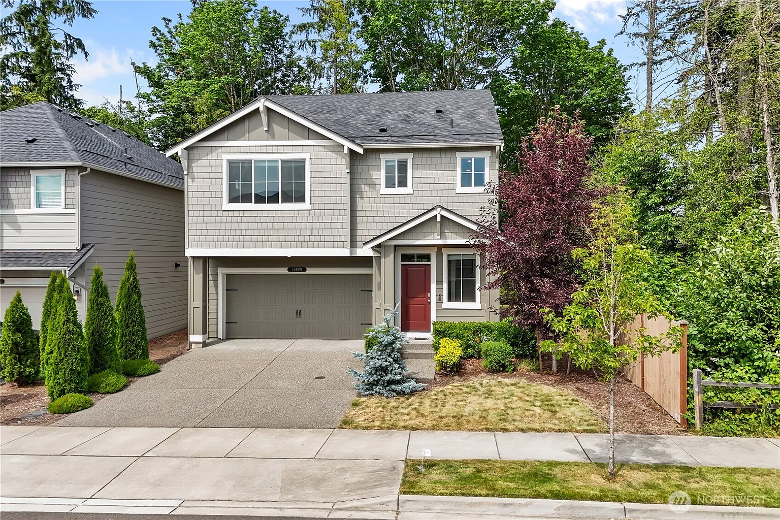 10825 32nd Street NE photo 1