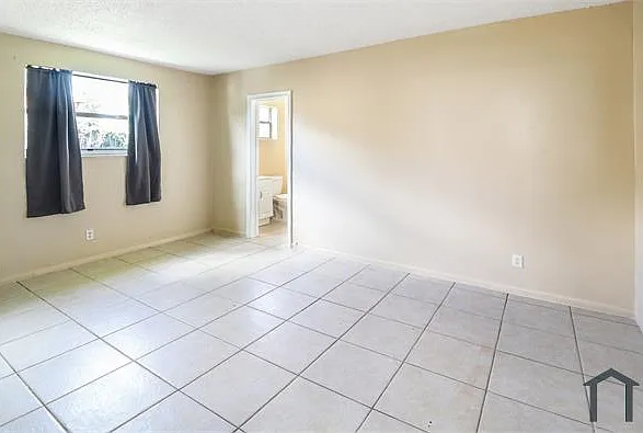 1750 SW 70th Way — Photo 5