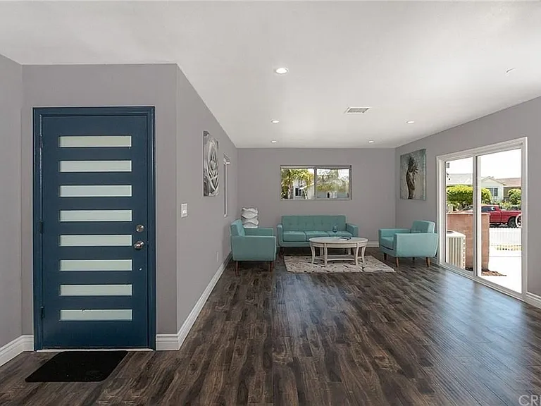 9011 Vena Ave — Photo 5