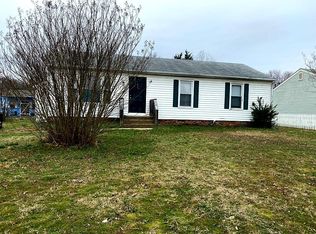 8930 Deerwater Rd, North Chesterfield, VA 23237