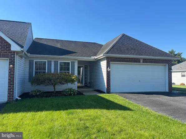 42 Ridgeway Dr, Mechanicsburg, PA 17050