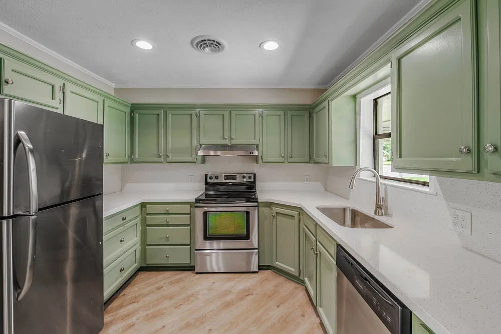 4 bed, 4.5 bath, 2350 sqft, $3,400 — Photo 4