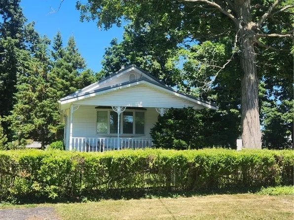 3890 Princeton Rd, Hamburg, NY 14075
