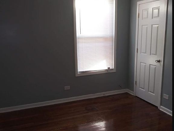 3rd image of 7948 S Bishop St #1