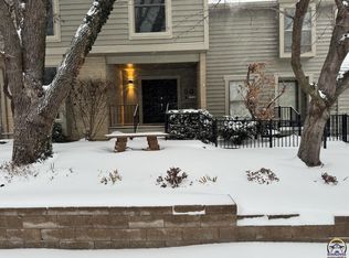 50 SW Pepper Tree Ln, Topeka, KS 66611