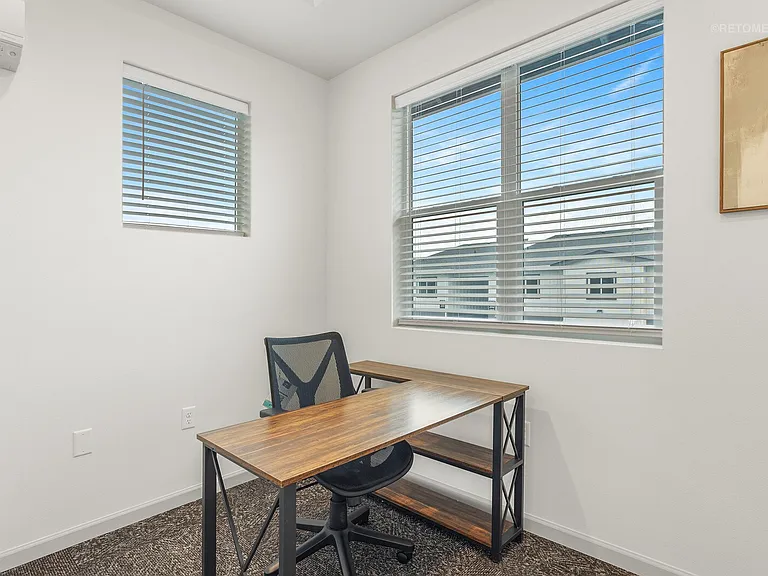 Verda Crossing | Rentable Office