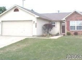 1128 Cottage Cir, Seymour, IN 47274