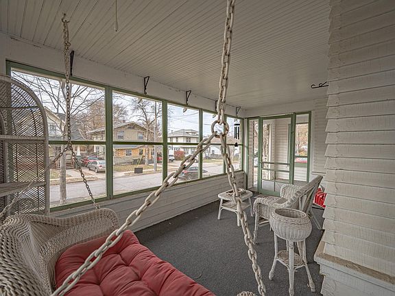 2nd image of 1922 Heights Ave