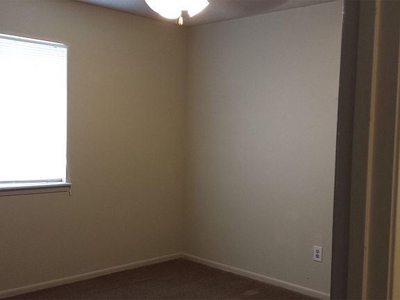 5th image of 205 Harvard Ct