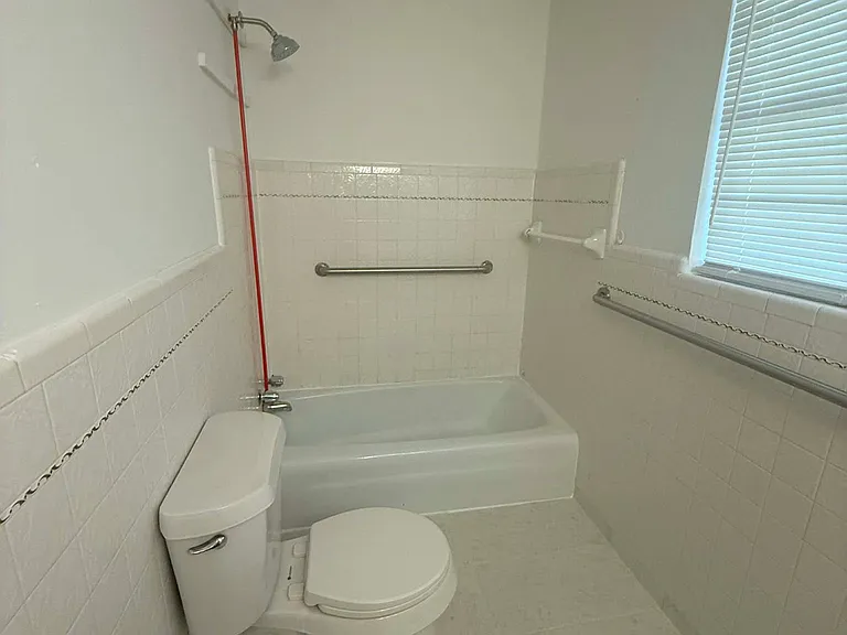 610 S Rike St — Photo 16