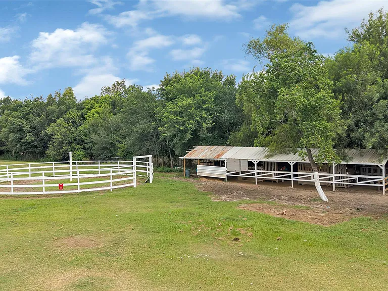 12010 Martindale Rd — Photo 12