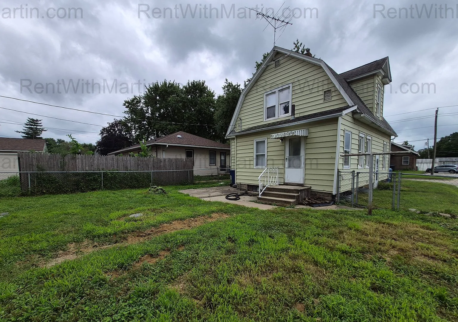 For Rent- 2016 Falls Ave *Pets Ok* — Photo 4