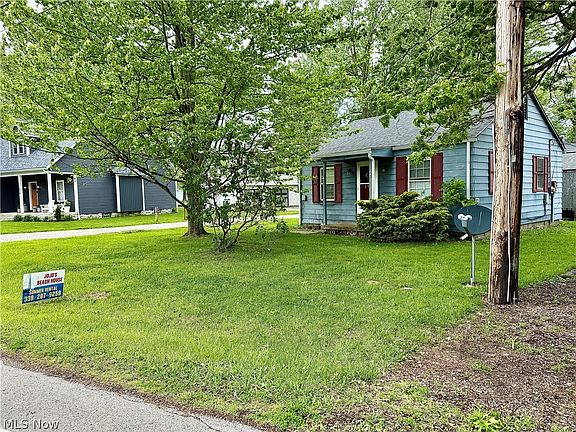 3rd image of 6359 Lake Rd W