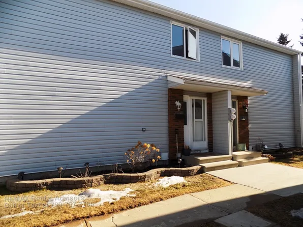 22 Amberly Ct NW, Edmonton, AB T5A 2H9