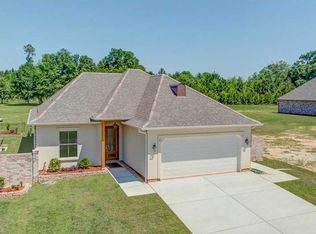 277 Lourdes Ln, Covington, LA 70435