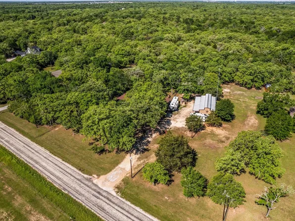 2525 Peach Creek Rd, College Station, TX 77845