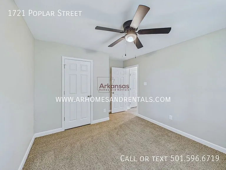 1721 N Poplar St — Photo 12