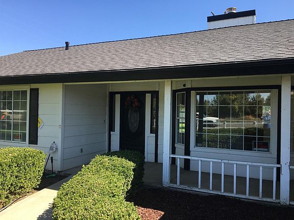 4th image of 18419 Varden Dr