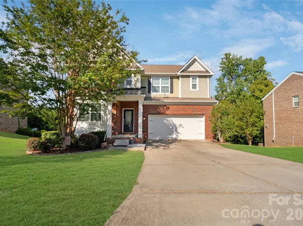 2440 Flintshire Ln, Gastonia, NC 28056