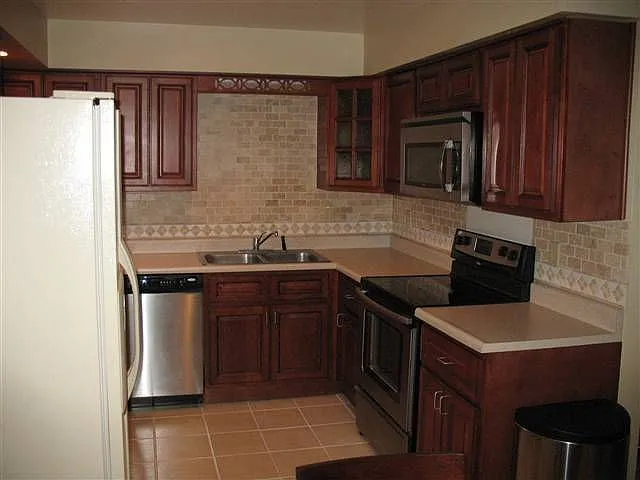 3538 W Richwoods Blvd #20 photo 1