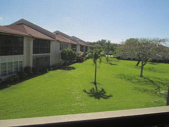 3rd image of 14873 Cumberland Dr APT 203