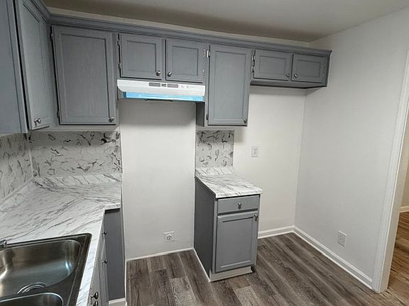 5th image of 5160 Ellen St