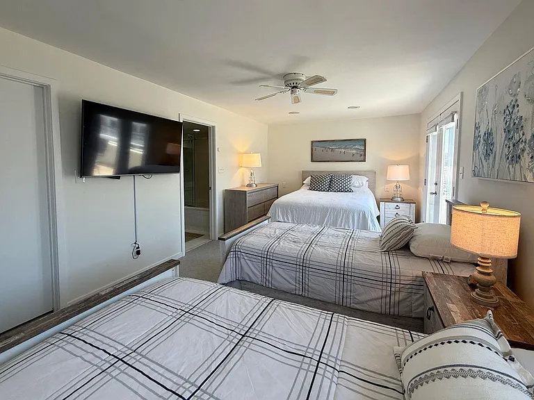 7701 Atlantic Ave #65 — Photo 22