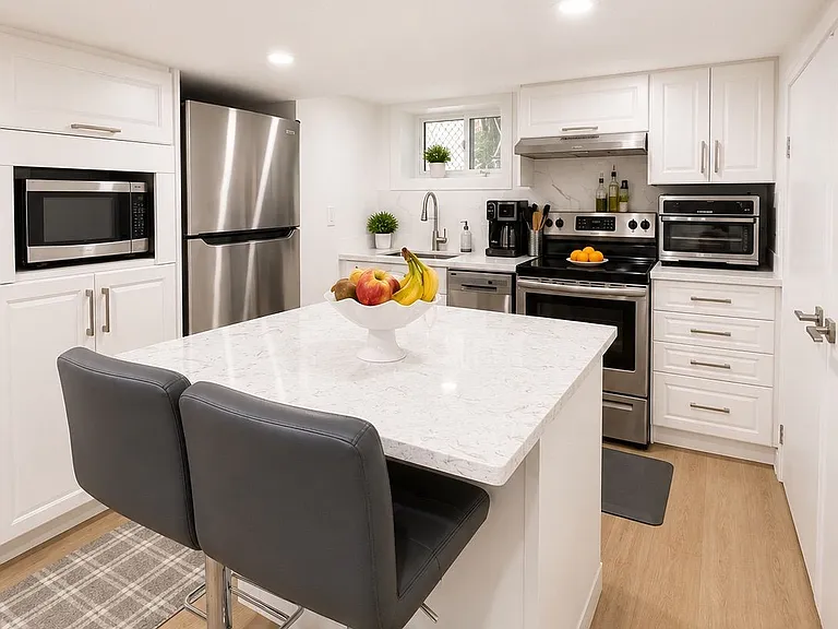 202 William St — Photo 10