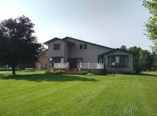 1786 Berkshire Dr, Gladwin, MI 48624