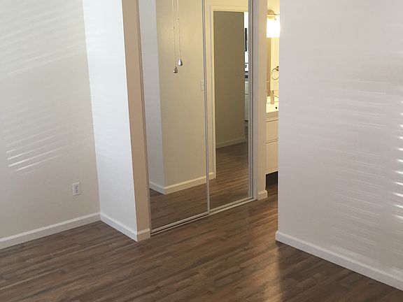 5th image of 1621 Hotel Cir S Unit E109