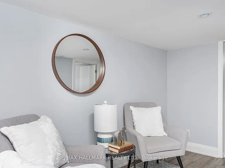 46 Miranda Ave #BASEMENT — Photo 9